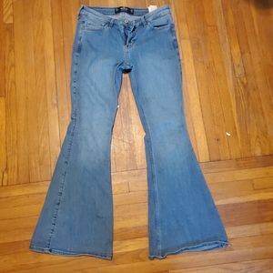 Hollister low rise flare 7s